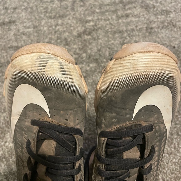 Kids Softball Cleats, size 3. - Picture 5 of 5